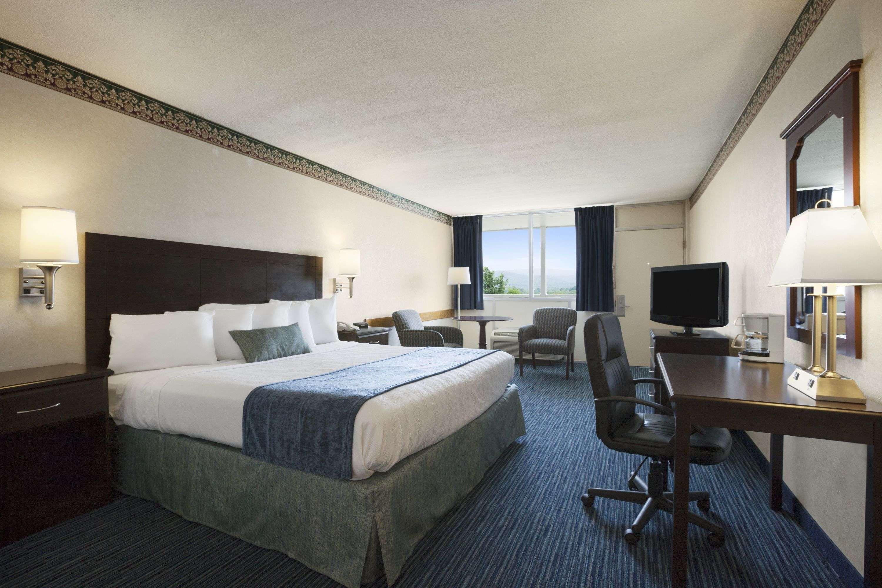 Days Inn By Wyndham Waynesboro Εξωτερικό φωτογραφία