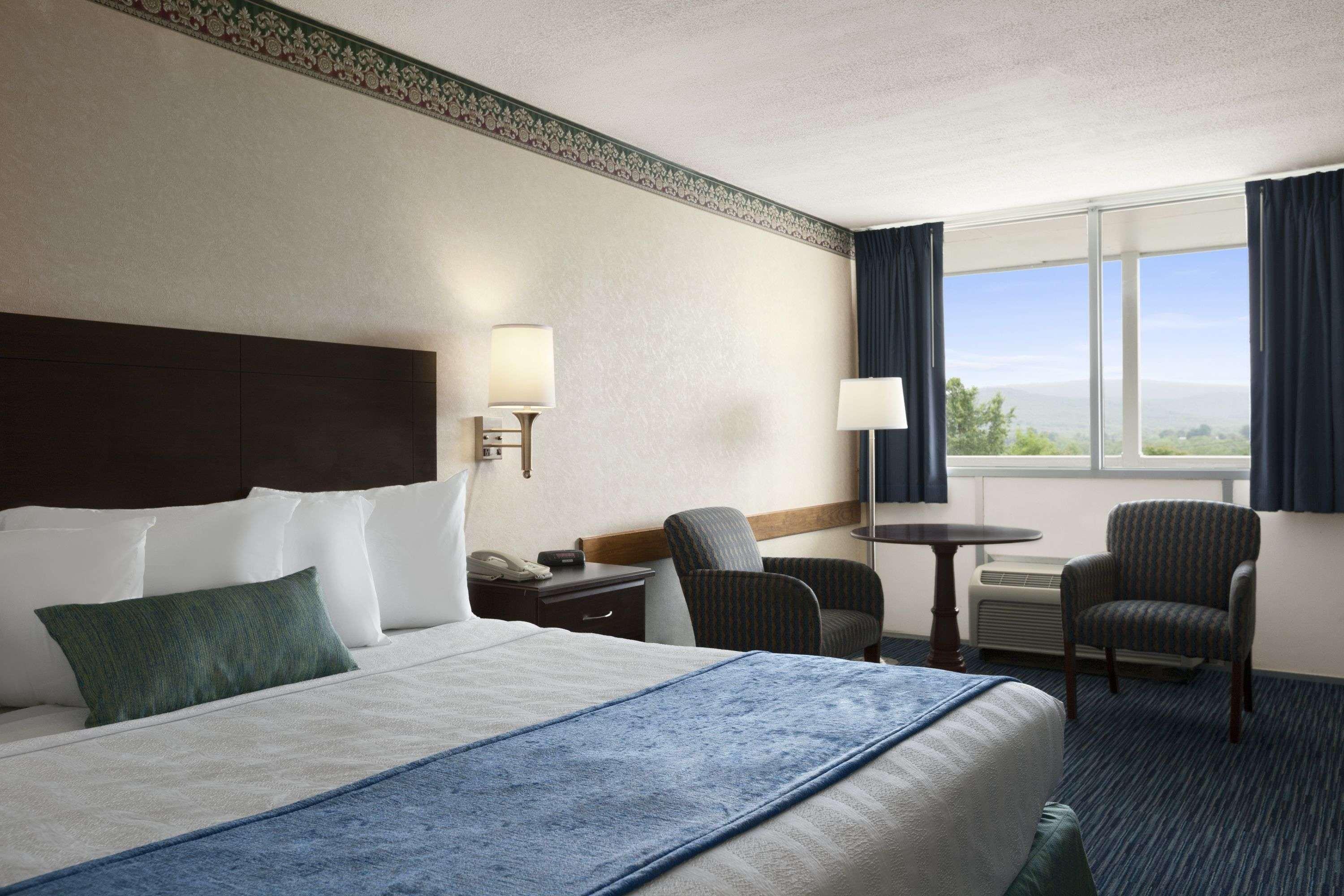 Days Inn By Wyndham Waynesboro Εξωτερικό φωτογραφία