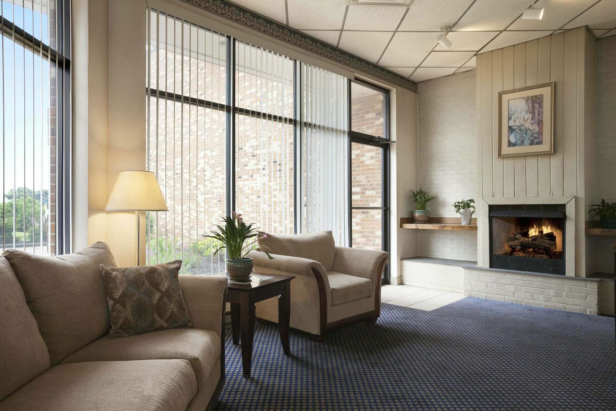 Days Inn By Wyndham Waynesboro Εξωτερικό φωτογραφία